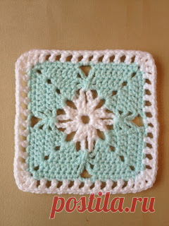 365 Granny Squares Project: Simple effect using chain stitch....