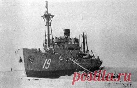 Подвиг ледокола «Дежнёв» | БАЗА 211- ВОЕННАЯ ИСТОРИЯ