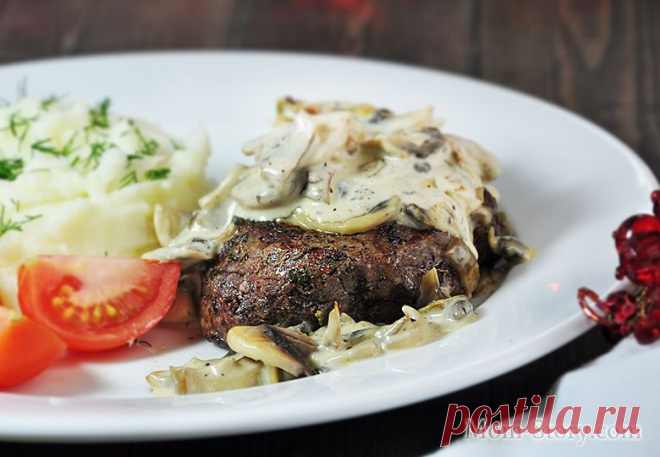 Стейк с грибным соусом - Mom Story