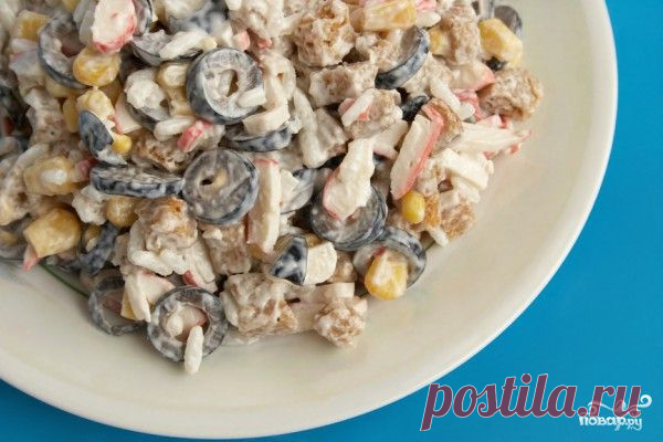 Крабовый салат с сухариками - кулинарный рецепт на Повар.ру