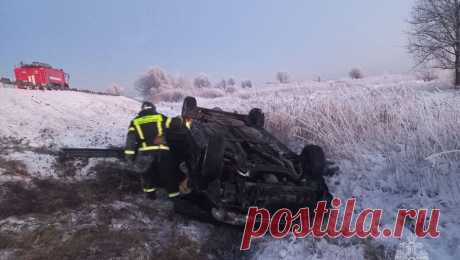В районе Знаменска автобус с детьми столкнулся с двумя легковушками. На трассе Чернышевское-Калининград в районе поселка Знаменск экскурсионный автобус с детьми столкнулся с двумя легковыми автомобилями, есть пострадавшие. Об этом сообщается в Telegram-канале МЧС Калининградской области. Согласно сообщению ...