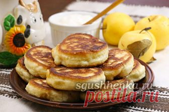 Яблочные оладьи на кефире пышные, рецепт с фото пошагово Вкусные яблочные оладьи на кефире приготовить совсем не сложно, тем более, если у вас есть простой пошаговый рецепт с фото. Блюдо можно подавать со сметаной, вареньем или сгущенкой.