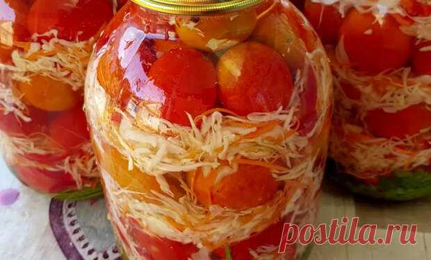 Помидоры в капусте на зиму: салат и закуска в одной банке - Steak Lovers - медиаплатформа МирТесен Обычно помидоры и капусту консервируют на зиму по отдельности, но их можно и даже нужно иногда совмещать. В результате из одной банки зимой можно достать и сочную закуску, и салат. По вкусу же оба ингредиента вбирают в себя лучшее – получается сочетание, которого невозможно добиться, если делать