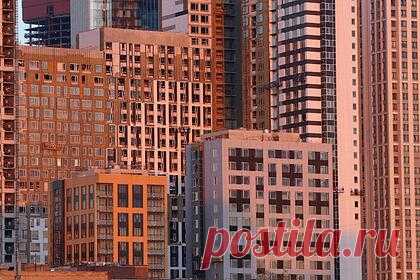 Россиянам отсоветовали гасить ипотеку досрочно. Россиянам в настоящее время не стоит гасить ипотеку досрочно, но размер подушки безопасности нужно увеличить до четырех платежей. Советы по обслуживанию кредитов на жилье дал эксперт по недвижимости Константин Барсуков. По его словам, сейчас выгоднее положить деньги на депозит, чем отдать их в счет погашения займа.