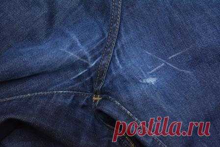 Как зашить джинсы между ног незаметно: своими руками В данном мастер-классе, вы узнаете, как зашить джинсы между ног незаметно своими руками. Как выполнить ремонт джинсов на машине и починить протертые места.