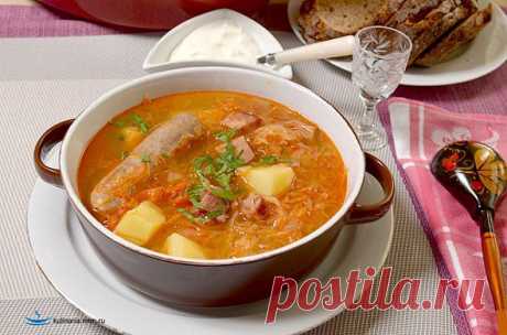 Зимний супчик с копченостями.Должно быть ооочень вкусно!