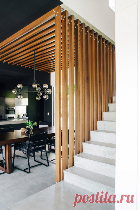 Перегородка из деревянных реек: 25+ примеров зонирования | ELLEDECORATION