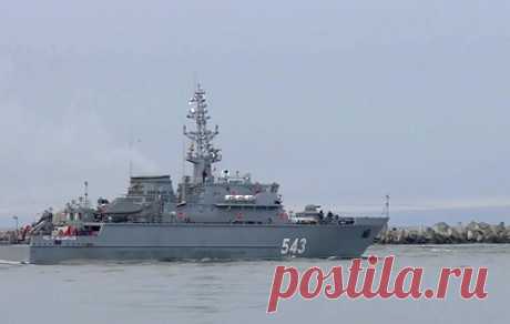 После обнаружения подлодки США фрегат ВМФ России использовал гидроакустическую станцию. Фрегат &quot;Маршал Шапошников&quot; также использовал средства предупредительного глубинного бомбометания