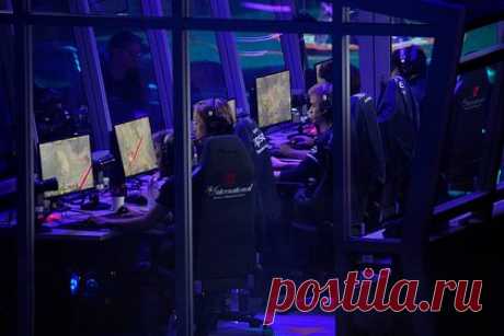 Российская команда Team Spirit выиграла турнир по Dota 2 в Эр-Рияде. Российская команда Team Spirit по Dota 2 стала победителем международного коммерческого турнира Riyadh Masters. В гранд-финале прошедшего в Эр-Рияде (Саудовская Аравия) мероприятия россияне обыграли западноевропейскую Team Liquid со счетом 3:1. Team Spirit заработала за победу пять миллионов долларов.