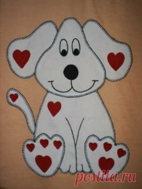 .This dog appliqué made me smile when I saw it..That's always a good sign!...