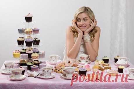 Тяга к сладкому: как избавиться? Каждый из нас хотя бы раз в жизни переживал периоды непреодолимой тяги к сладкому. Что делать, если постоянное желание съесть что-то сладенькое затянулось, и уже заметны не только изменения в фигуре, ...