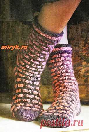 Носки с объемным узором в стиле кантри
