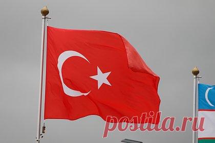 Госдеп одобрил возможную продажу Турции истребителей F-16. Госдеп США одобрил возможную продажу Турции истребителей F-16, комплектов модернизации и других систем на 23 миллиарда долларов. Об этом информирует Агентство по сотрудничеству в области безопасности Пентагона, пишет ТАСС. Ранее Анкара, как отметили в Пентагоне, запросила разрешение на покупку у Штатов 40 новых F-16.