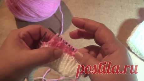 Вязаная шапочка для новорожденного.Knitted hats for newborns