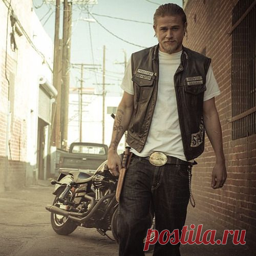 Чарли Ханнэм