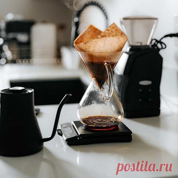 Кофе Cold Brew - это холодный кофе 

Почему он хорош?
- Во-первых, это идеальный #напиток для лета.
Но это не самое главное...

Давайте разберем, чем хорош #Cold_Brew, и чем этот #холодный_кофе завоевал сердца кофеманов