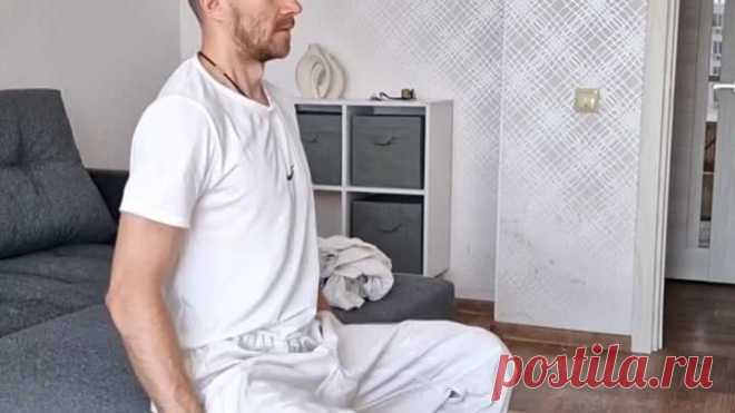 Утром встали , делаем зарядку