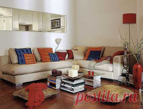 50 кв м: идеи для дизайна квартир 

 
 

 

Иметь в своем распоряжении 50 кв.м гораздо приятнее, чем 30 или 40. Тем не менее, встречаются ситуации, когда трудно принять решение, как именно спланировать и обставить такую площадь. Например, из-за ограниченного количества окон или неудачной формы квартиры. К тому же минималистичные нейтральные