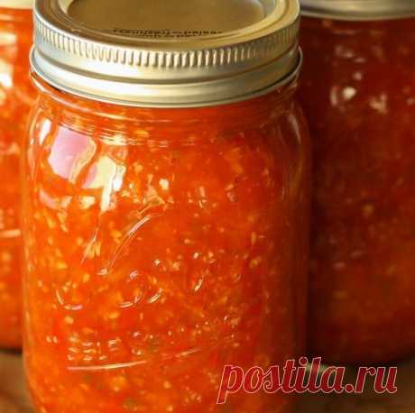 👌 Интересный вариант аджики с морковью, яблоком и болгарским перцем, рецепты с фото Сегодня мы заготовим на зиму неклассический вариант аджики. Для этого используем не только перец и помидоры, но и морковь с яблоками. Получится очень вкусный, в меру острый соус, к...