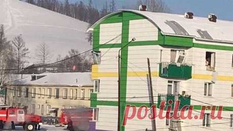 Бытовой газ взорвался в квартире многодетной семьи в Туве. В тувинском поселке Хову-Аксы Чеди взорвался бытовой газ, в момент происшествия в квартире находились четыре человека. Об этом сообщил в Telegram-канале глава республики Тыва Владислав Ховалыг. Инцидент произошел в многоквартирном доме ...
