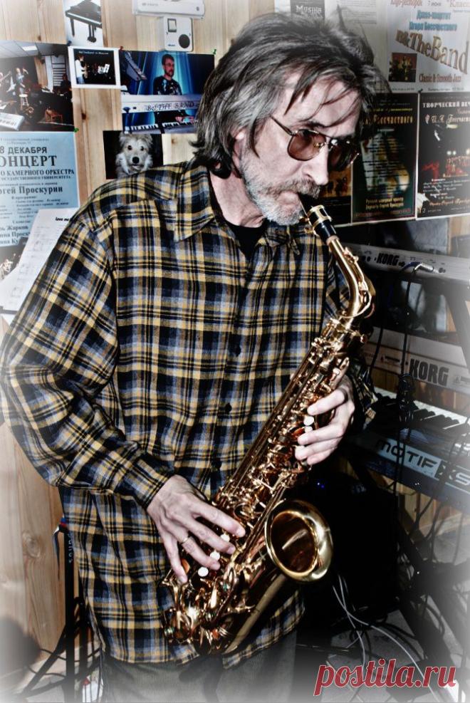 Professional composer, songwriter  from Russia wrote music for films, commercials, remixes, mixes, the songs in any language. Quickly, efficiently, for everyone, write to besschastny@gmail.com 
Record Studio B&TheBand , music label Melody
Works Online