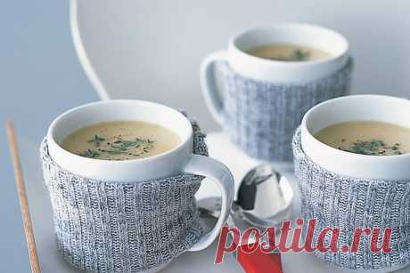 Celeriac, pear and blue cheese soup
