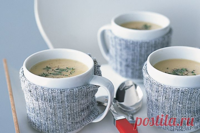 Celeriac, pear and blue cheese soup
