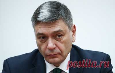 Россия не исключает эвакуацию дипломатов из Украины для защиты от провокаций. Заместитель министра иностранных дел РФ Андрей Руденко напомнил, что МИД опроверг слухи о якобы эвакуации российских дипломатов из Украины, которые появились почти месяц назад в американском издании The New York Times
