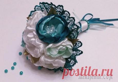 Создаем букет невесты при помощи резинок для волос Сложность: низкая
Время работы: 2 часа Материалы: картон, резинка для волос, клей, кружево, бусины, ленты атласныеСо слов автора. Обилие чудесных мастер-классов на свадебную тематику так вдохновляет, ...