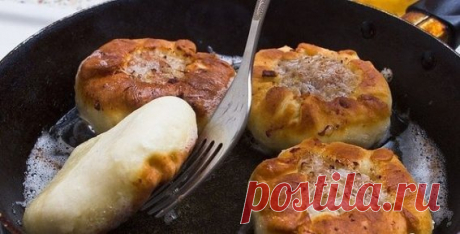 Настоящий татарский вак беляш
Ингредиенты:
Для теста:
Яйцо куриное - 1 шт.
Кефир – 120 мл.
Мука пшеничная – 2 стакана
Для начинки:
Яйцо куриное – 1 шт.
Картофель – 4-5 шт.
Мясо или фарш – 500 г
Лук репчатый – 2 шт.
Масло сливочное – 70 г
Перец черный молотый
Соль
Специи – по вкусу
Приготовление:
Из вышеперечисленных ингредиентов готовим тесто, чтобы оно получилось мягким и эластичным. Делим тесто на шарики размером с мячик для пинг-понга.
Берем мясо, нарезаем его на небольшие кусочки.
Картофе