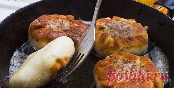 Настоящий татарский вак беляш
Ингредиенты:
Для теста:
Яйцо куриное - 1 шт.
Кефир – 120 мл.
Мука пшеничная – 2 стакана
Для начинки:
Яйцо куриное – 1 шт.
Картофель – 4-5 шт.
Мясо или фарш – 500 г
Лук репчатый – 2 шт.
Масло сливочное – 70 г
Перец черный молотый
Соль
Специи – по вкусу
Приготовление:
Из вышеперечисленных ингредиентов готовим тесто, чтобы оно получилось мягким и эластичным. Делим тесто на шарики размером с мячик для пинг-понга.
Берем мясо, нарезаем его на небольшие кусочки.
Картофе