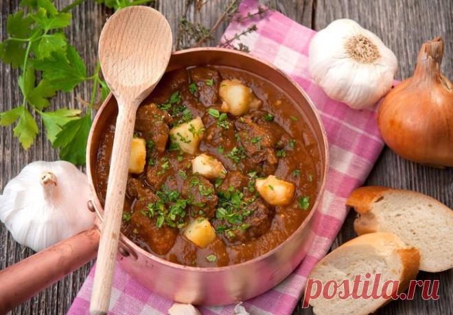 Гуляш по‑венски - Пошаговый рецепт с фото своими руками Гуляш по‑венски - Простой пошаговый рецепт приготовления в домашних условиях с фото. Гуляш по‑венски - Состав, калорийность и ингредиенти вкусного рецепта.