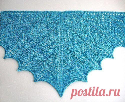 Ажурный бактус спицами