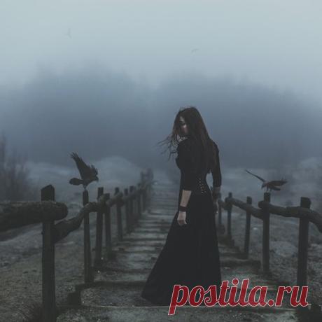 «Тюрьмы» на тонком плане.