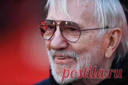Умер режиссер Виктор Мережко. Умер народный артист России, советский и российский сценарист, режиссер и киноактер Виктор Мережко, сообщили в Союзе кинематографистов РФ. Он скончался в Санкт-Петербурге 30 января на 85-м году жизни. Причиной смерти стали осложнения после коронавируса — его легкие были практически полностью поражены.