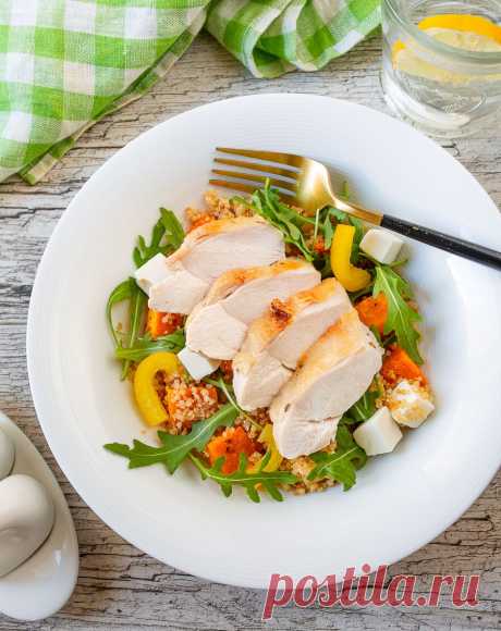 Рецепт куриной грудки с киноа, тыквой и фетой с фото пошагово на Вкусном Блоге