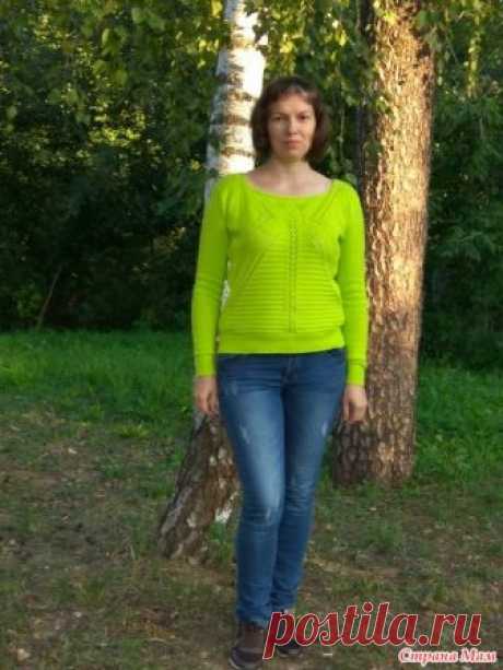 . Джемпер для себя Добрый день всем!  Связала себе хлопковый джемпер на прохладную погоду. Вязала из ALIZE КОТТОН GOLD, спицы 3,25. На мой 46 размер ушло около 350 грамм.