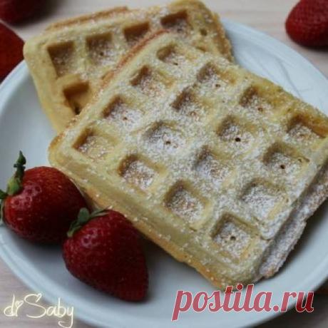 (4) Facebook