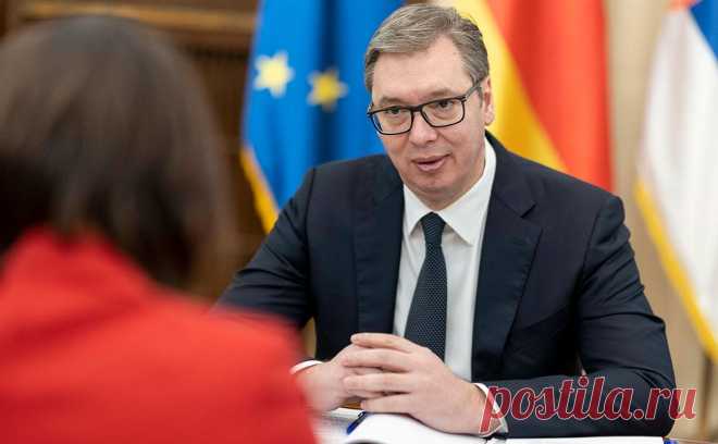 Вучич назвал «глупостями» сообщения об отставке «пророссийских» политиков. Президент Сербии Александр Вучич назвал «глупостями» сообщения о якобы наличии планов отправить в отставку ряд политиков, которые считаются «пророссийскими».