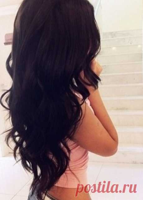 Индийская маска для волос
— стакан хны (можете взять красящую или бесцветную); — желтки 3 яиц; — полстакана сметаны (подойдут также сливки, масло, белый йогурт); — пол столовой ложки свежего лимонного сока; — две чашки черно…