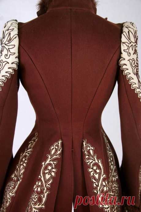 back view of 1890s jacket.: