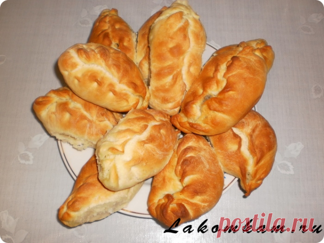 Пирожки с солеными огурцами | Короткие рецепты | Яндекс Дзен