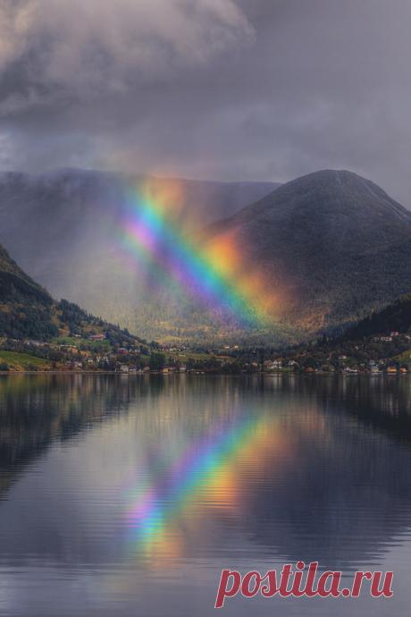 lsleofskye:
“Rainbow valley
”
