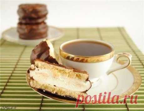 Пирожное «А-ля Choco-Pie». Ингредиенты: тесто: 1-1.5 ст. муки 120 гр. сливочного масла 100 гр. ...