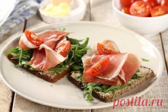 Бутерброды с рукколой и пармской ветчиной – пошаговый рецепт с фото.