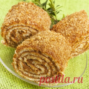 Рулет с грецкими орехами и медом