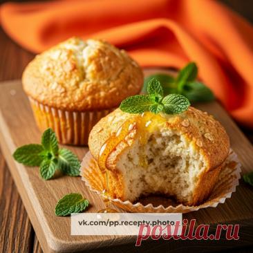 Пост на стене Десерт / перекус — 🧁 Самые полезные кексы к чаюМягкие творожные мини-кексы без сахара и масла: много белка, мало калорий и можно даже на ночь.Ингредиенты (на всё блюдо):🥄 Творог обезжиренный 0–1,8 % — 400 г🥄 Молоко обезжиренное (0,5–1 %) — 100 г🥄 Овсяные хлопья — 15 г (измельчённые в муку)🥄 Яйцо куриное — 50 г (1 шт.)🥄 Псиллиум (дополнительная порция клетчатки для сытости и чтобы ЖКТ работал как следует, замедляет вса...