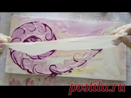 136 Purple Spiral Swipe with Kitchen Towel