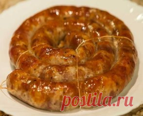 Запечённая свинская колбаса для начинающих колбасников
СОХРАНИТЕ, ЧТОБЫ НЕ ПОТЕРЯТЬ
Моё увлечение колбасой началось ещё в детсадовском возрасте.
Сначала я запал на ливерную.
И сразу же проявил себя отъявленным гурманом - требовал, чтобы матушка непременно разжаривала её с луком.
С возрастом, как это часто бывает, порок прогрессировал.
Пока не дошёл до края - самостоятельного изготовления продукта. 
Рецепт лежит в основе нижеописанного:
на 5 кг колбасы
2,5 кг свиной шеи
2 кг свиного окорока
0,5