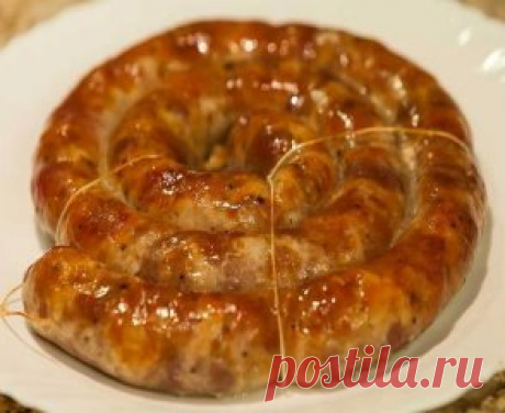 Запечённая свинская колбаса для начинающих колбасников
СОХРАНИТЕ, ЧТОБЫ НЕ ПОТЕРЯТЬ
Моё увлечение колбасой началось ещё в детсадовском возрасте.
Сначала я запал на ливерную.
И сразу же проявил себя отъявленным гурманом - требовал, чтобы матушка непременно разжаривала её с луком.
С возрастом, как это часто бывает, порок прогрессировал.
Пока не дошёл до края - самостоятельного изготовления продукта. 
Рецепт лежит в основе нижеописанного:
на 5 кг колбасы
2,5 кг свиной шеи
2 кг свиного окорока
0,5